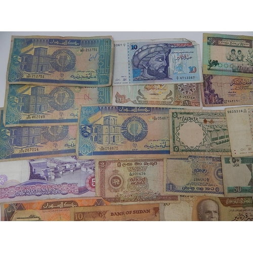 100 - Large Quantity of World Banknotes From a Private Collection.