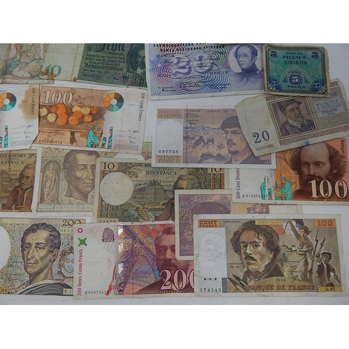 99 - Large Quantity of World Banknotes From a Private Collection.