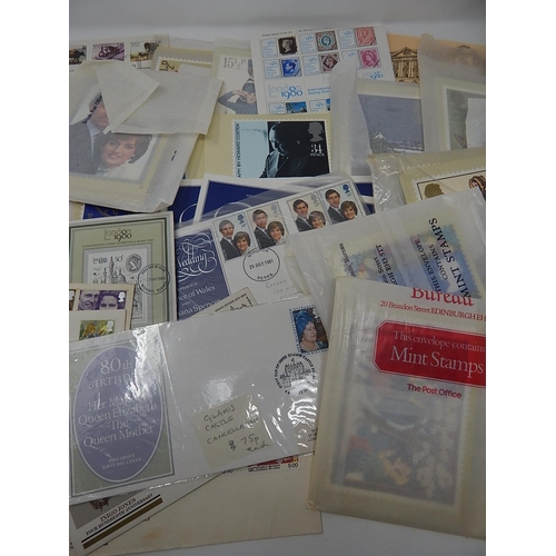 267 - Large Quantity of Royal Mail Issue Postcards + FDC's.