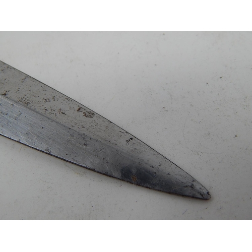 510 - WW2 1st pattern Fairbairn-Sykes Commando fighting knife. A very good and rare carried example. The h... 