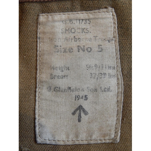 524 - WWII British Parachute Regiment Smock with Label: G.B 1735, Size No5, Dated 1945 with Broad Arrow.