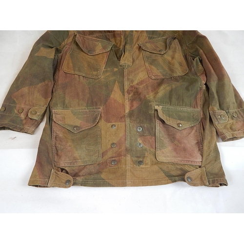 524 - WWII British Parachute Regiment Smock with Label: G.B 1735, Size No5, Dated 1945 with Broad Arrow.