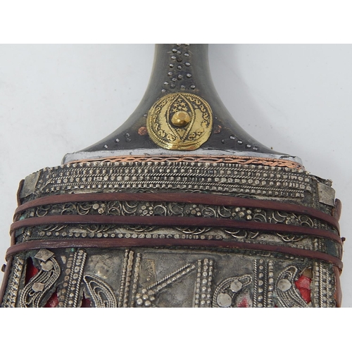 521 - C19th/Early C20th Fine Quality Omani Jambiya Dagger with rhino horn hilt with silver pique decoratio... 