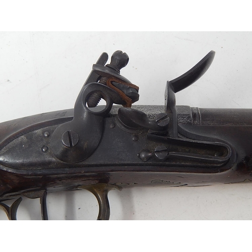 526 - Early C19th French Naval Flintlock Pistol with Walnut Stock & Brass Furniture: Measures 32.5cm overa... 