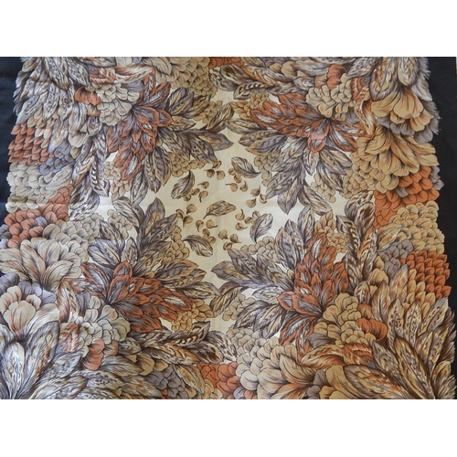 393 - Scarf in Autumn Leaves pattern In silk. Dimensions: Width 68 cm, height 69 cm