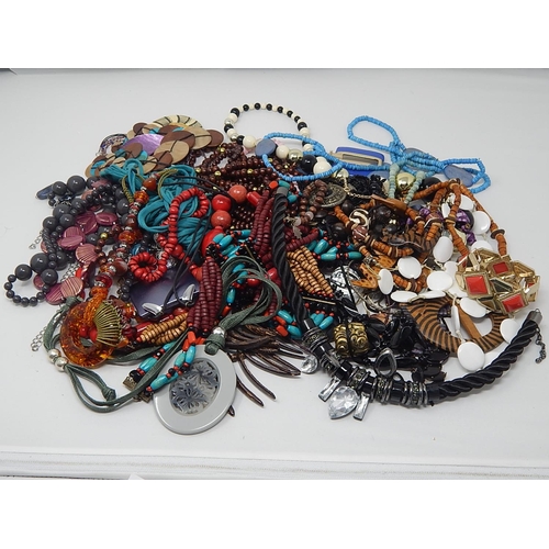 139 - A Large Quantity of Costume Jewellery.