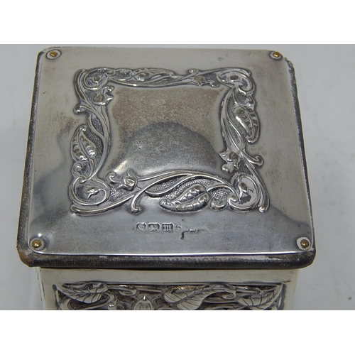 165 - Art Nouveau Silver Ring Box: Hallmarked Sheffield 1904 by Walker & Hall: Measures 6.5cm diameter x 6... 