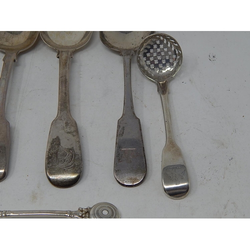 169 - Quantity of Georgian & Later Silver Flatware: Various Dates & Makers: Gross weight: 17.52oz (545g)