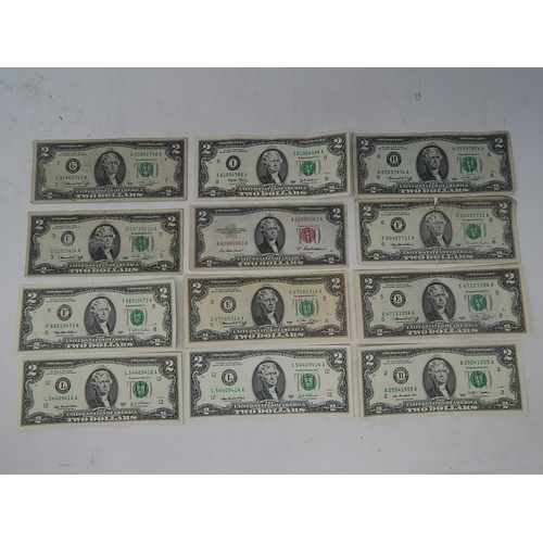 88Q - 12 x USA 2 Dollar Bills