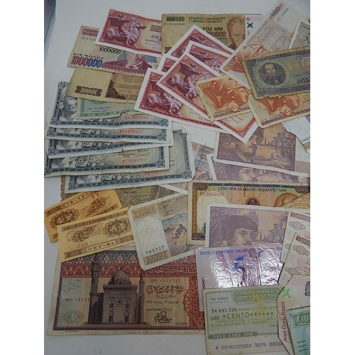 88A - World Banknotes From a Private Collection