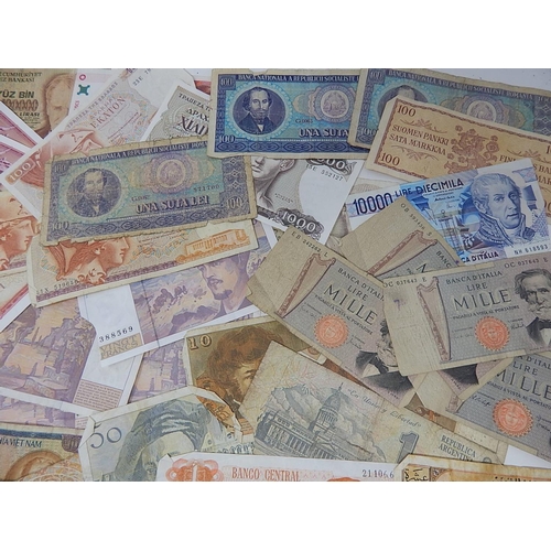 88A - World Banknotes From a Private Collection