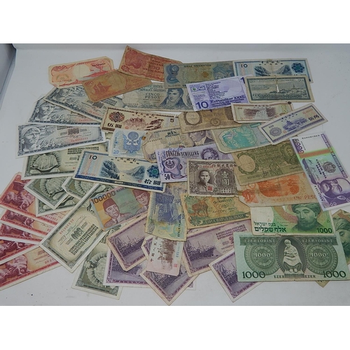 88E - World Banknotes From a Private Collection