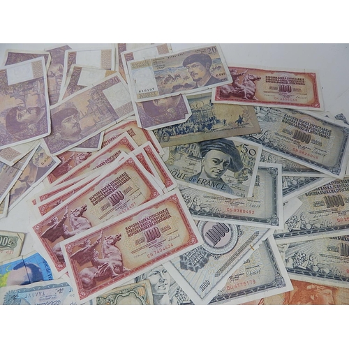 88L - World Banknotes From a Private Collection