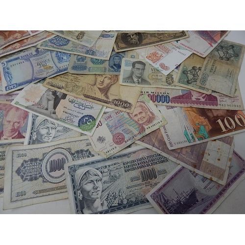 88M - World Banknotes From a Private Collection