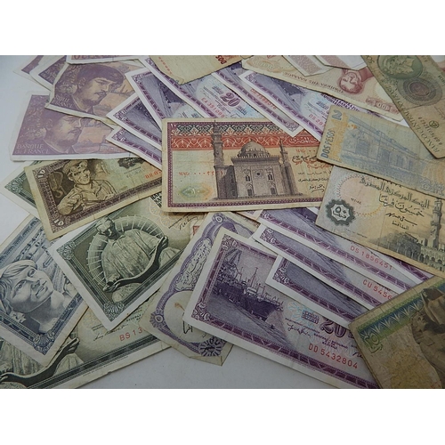 88N - World Banknotes From a Private Collection