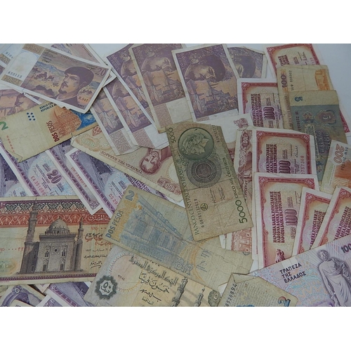 88N - World Banknotes From a Private Collection