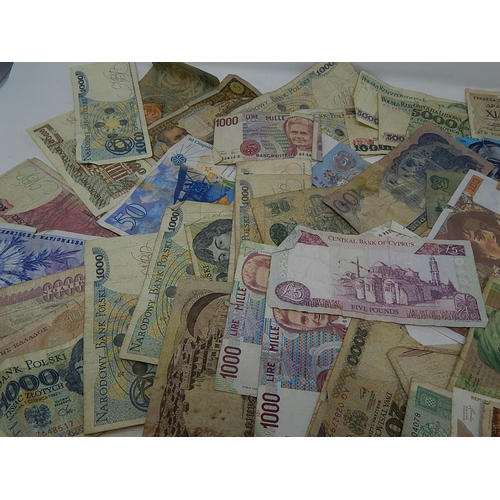 82D - World Banknotes From A Private Collection