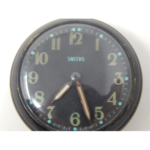 557 - Vintage Smiths Bottom Wind Car Clock with Magnetic Back: Working When Catalogued.