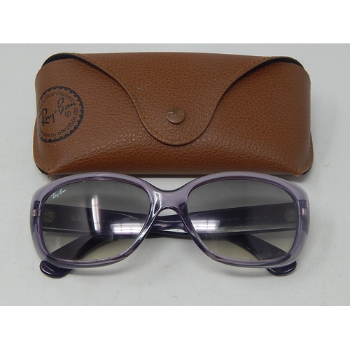 560 - Pair of Vintage RAY BAN Sunglasses in Case.