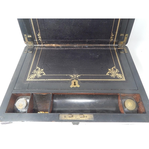 565 - Victorian Walnut Writing Slope with Inner Secret Drawers & Inkwells: Measures 34cm x 24cm