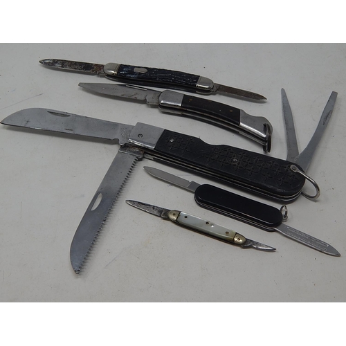 566 - Quantity of Lock Knives / Penknives.