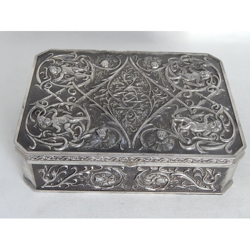 600 - Large Silver Plated Jewellery Box Adorned with Cherubs: Plush Lined Interior: Measures 24cm x 17.5cm