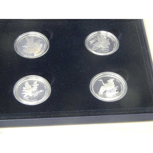 32 - USA Proof Set 1995; USA Proof Set 2000; Royal Canadian Mint birds Solid Silver Coin Collection in ca... 