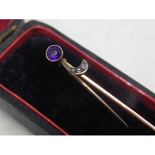 43 - 9ct gold tie pin & antique silver thimble