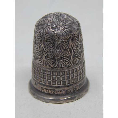 43 - 9ct gold tie pin & antique silver thimble