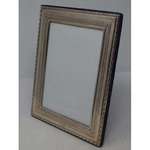 277 - Large Silver Photograph Frame: Hallmarked Sheffield 1990 by Richard Carr: Measures 22cm high x 17cm ... 