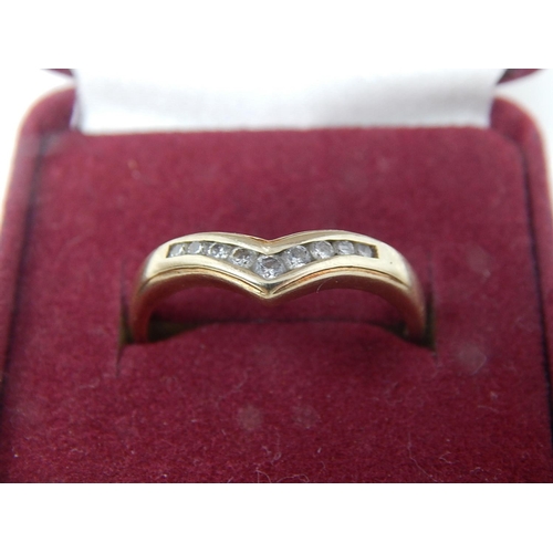 321 - 9ct Gold Diamond Set Ring 0.20ct: Ring Size R: