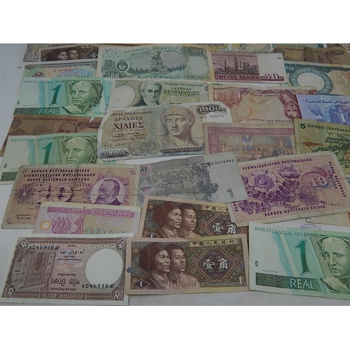 239 - World Banknotes