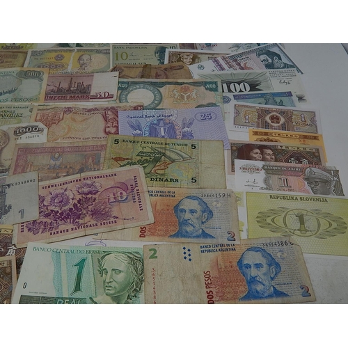 239 - World Banknotes