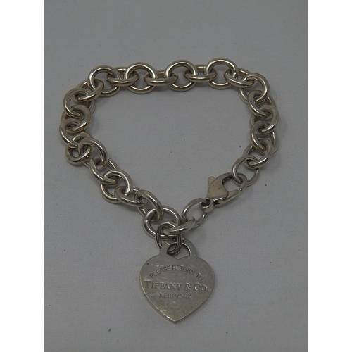 364 - Tiffany & Co Silver Bracelet: Weight 35.1g