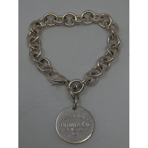 365 - Tiffany & Co Silver Bracelet: Weight 28.9g