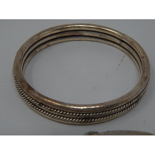 375 - 2 x Heavy Silver Bangles: Weight 81.3g