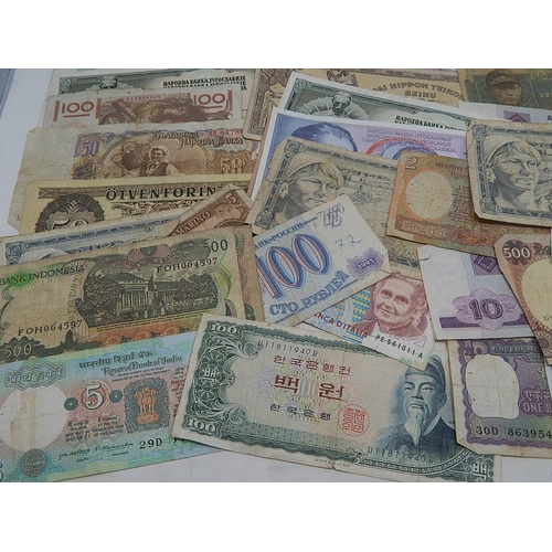 249B - Large Quantity of World Banknotes