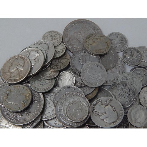 109 - A collection of USA, South Africa and other World Silver coinage weighing 324 Grams