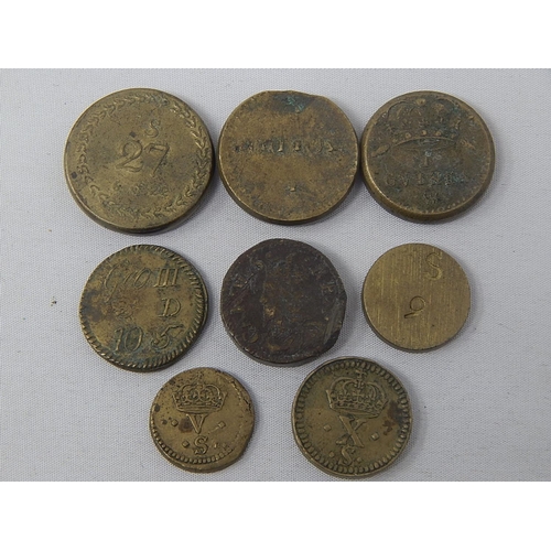 114 - A superb selection of 8 x Vintage Coin Weights