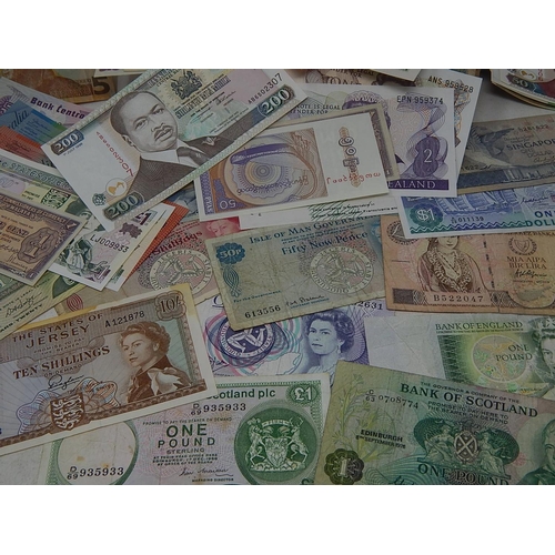 119 - A really good selection of Banknotes in a vintage cigar box, many better notes included, various sta... 