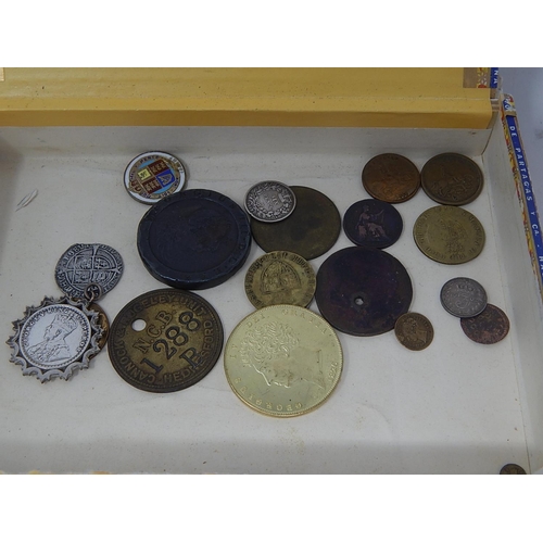 141 - Vintage cigar box containing a selection of interesting coinage including: Victorian Enamel Shilling... 