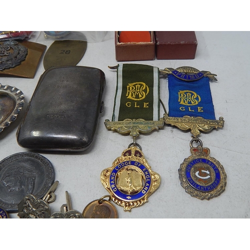 199 - Box containing a selection of Silver items, medals, etc