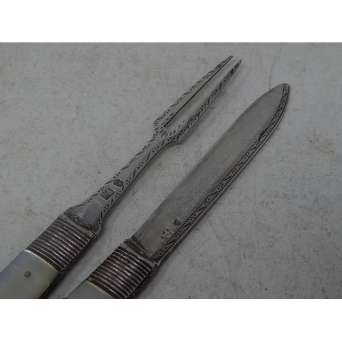 806 - A Georgian Silver Bladed & Mother of Pearl Hafted Folding Fruit Knife & Fork Within Original Fitted ... 