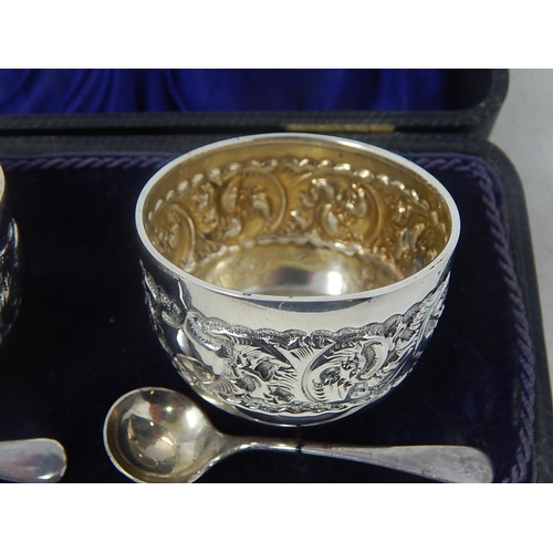 810 - Boxed Set of Victorian Hallmarked Silver Salts & Spoons in Original Fitted Case.