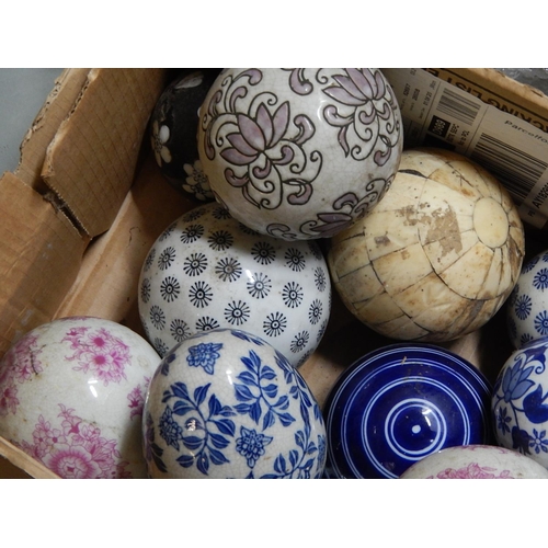 381 - X17 Decorative painted carpet bowls