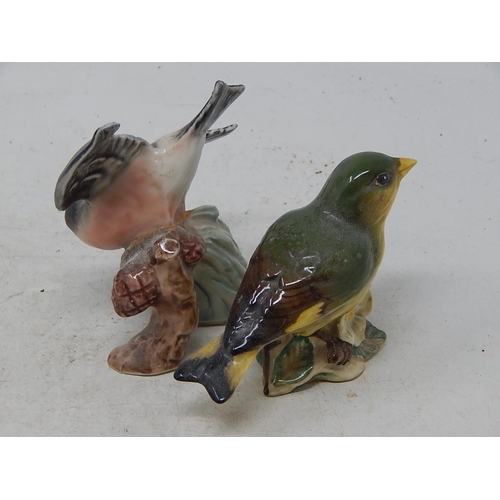 852 - X3 Small Bird Figures