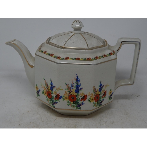 862 - Wade Teapot