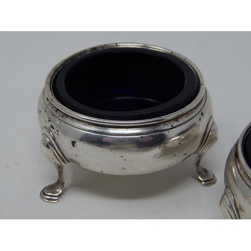 201 - George III Pair of Silver Cauldron Salts with Blue Glass Liners: Hallmarked london 1764