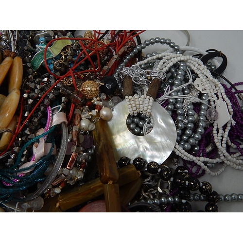 219 - Quantity of Costume Jewellery