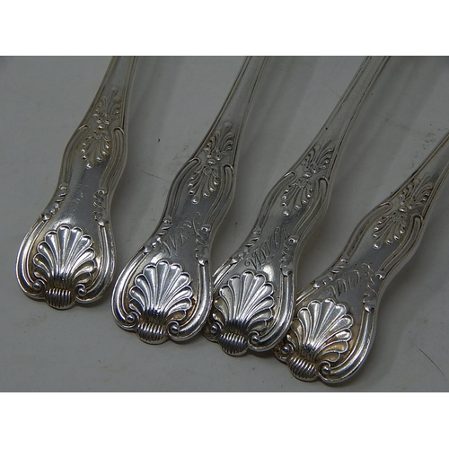 253 - Set of 4 Victorian Silver Dessert Spoons: Hallmarked Sheffield 1896 by John Round: Length 19cm: Gros... 